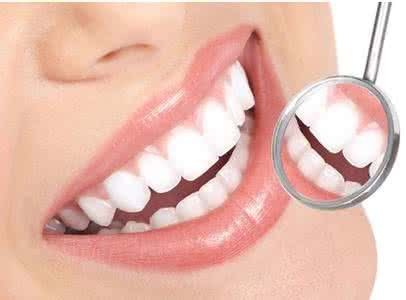 在廊坊的朋友们，缺了牙选烤瓷还是种植呢？